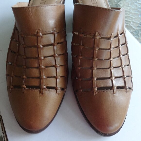 Crevo women's leather mules size 7.5 chestnut color, 2" stacked heel soft insole - Picture 1 of 9